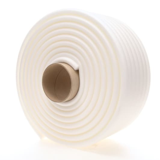 3M™ Soft Edge Foam Tape eliminates rework due to unwanted overspray and hard paint lines. Ordinary flat masking tape can leave hard paint lines when used inside jambs, or must be rolled in order to create a soft edge