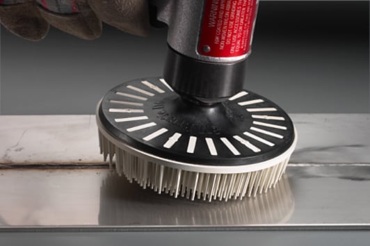 Our Scotch-Brite™ Bristle Disc is designed to last longer than wire and other abrasive discs and works well on aluminum, brass, bronze, carbon steel, cast iron, stainless steel, and other metals.