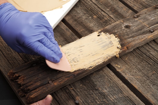 Bondo®  Wood Filler can handle nearly any wood repair —  fill minor holes or scratches, or rebuild entire missing wood pieces.