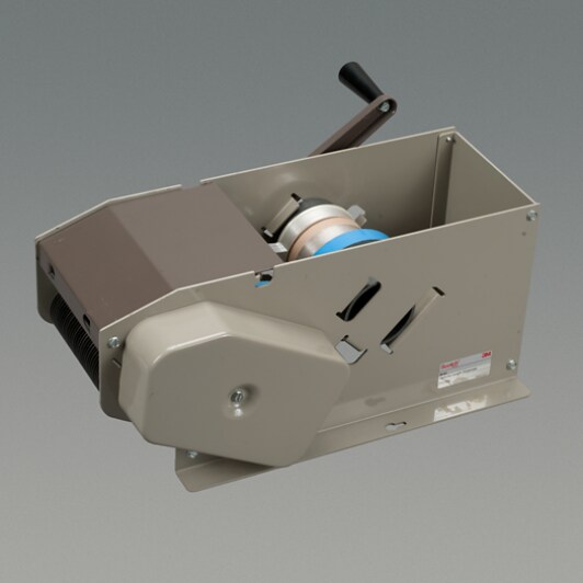 Scotch(R) Definite Length Dispenser M82