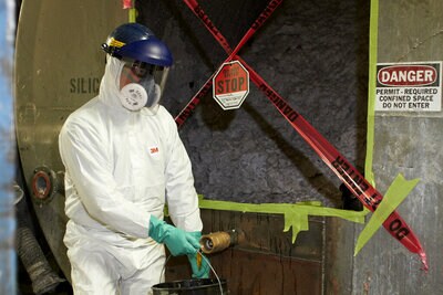 3M Protective Coverall 4545 Application Photo