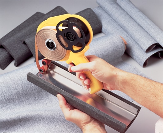 3M(TM) ATG Adh System Applic. trim - Photo