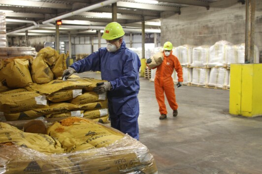 3M Protective Coverall 4515 Application Photo