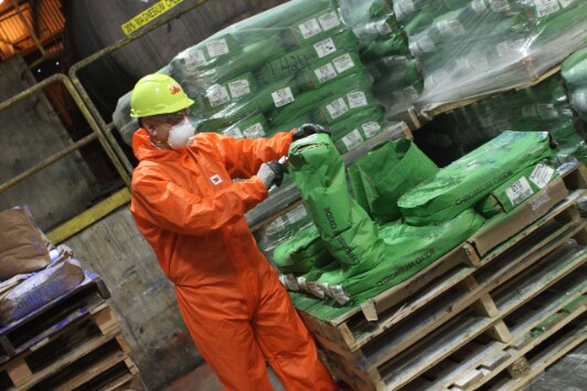 3M Protective Coverall 4515 Application Photo