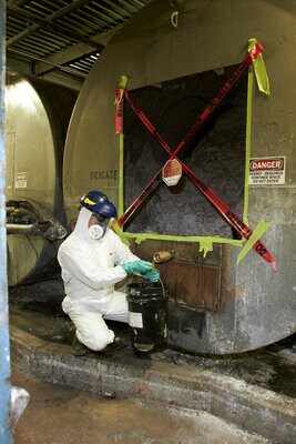 3M Protective Coverall 4545 Application Photo