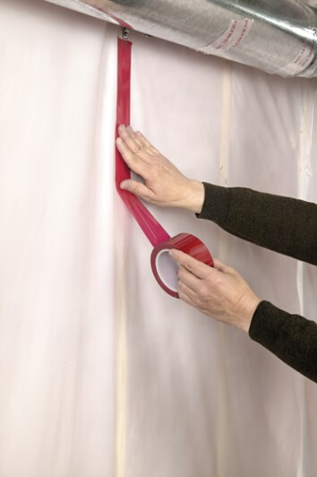 3M(TM) Construction Seaming Tape 8087 application shot on roll
