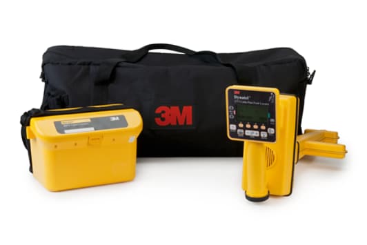 3M(TM) Dynatel(TM) Locator 2550 with carrying bag