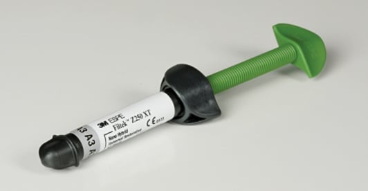 Filtek™ Z250XT Restaurador Universal