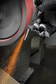 3M™ Cubitron™ II 947A Schleifbock Anwendung 1