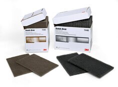Scotch-Brite™ Heavy Duty Hand Pad 7440, 6"x9", Brown, 65055, 61-5003-0101-7, 048011-65055-5, PN65055.  Scotch-Brite™ Blending Hand Pad 7446, 6"x9", S-MED, Gray, 65056, 61-5003-0102-5, 048011-65056-2, PN65056.  Product group packaging with open box and product display tabletop shot.  TIF.