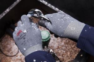 3M™ Comfort Grip Gloves Winter, Size Medium, 96 Pair/Caseimage