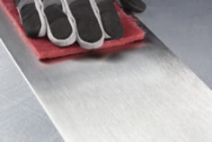 Scotch-Brite™ 7447 Pro Hand Pad.  Application Photo.  Blending.