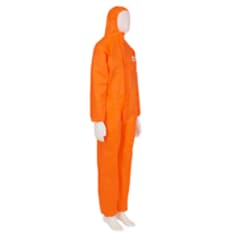 GT700000422 3M Protective Coverall 4515 O-S CROP.tif