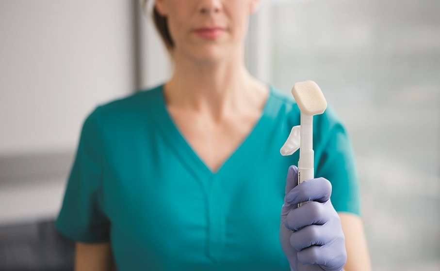 Medical Nurse holding Cavilon skin protectant