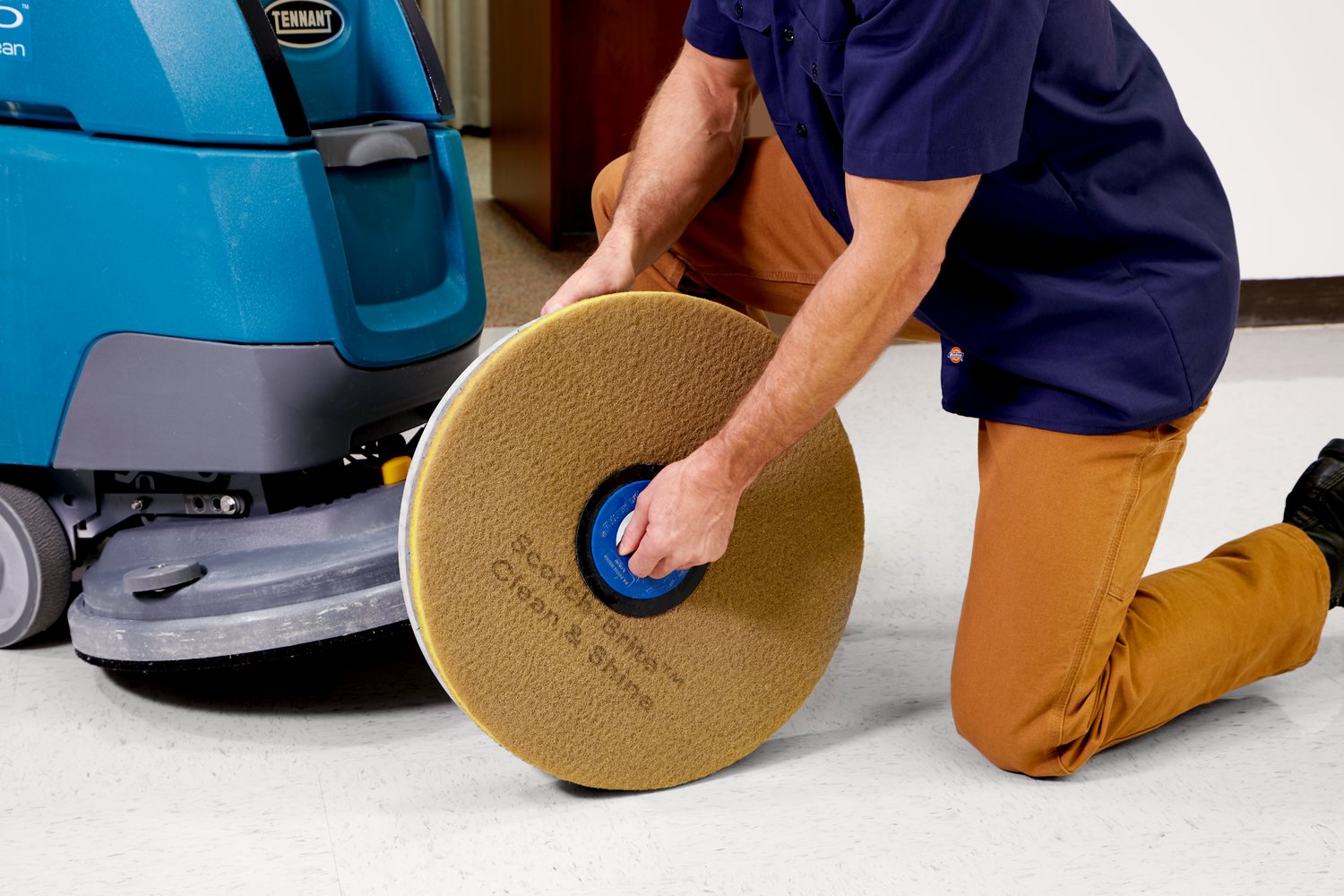 Floor Buffer Pads  Scrubbing, Buffing, Standard, & 3M Floor Pads