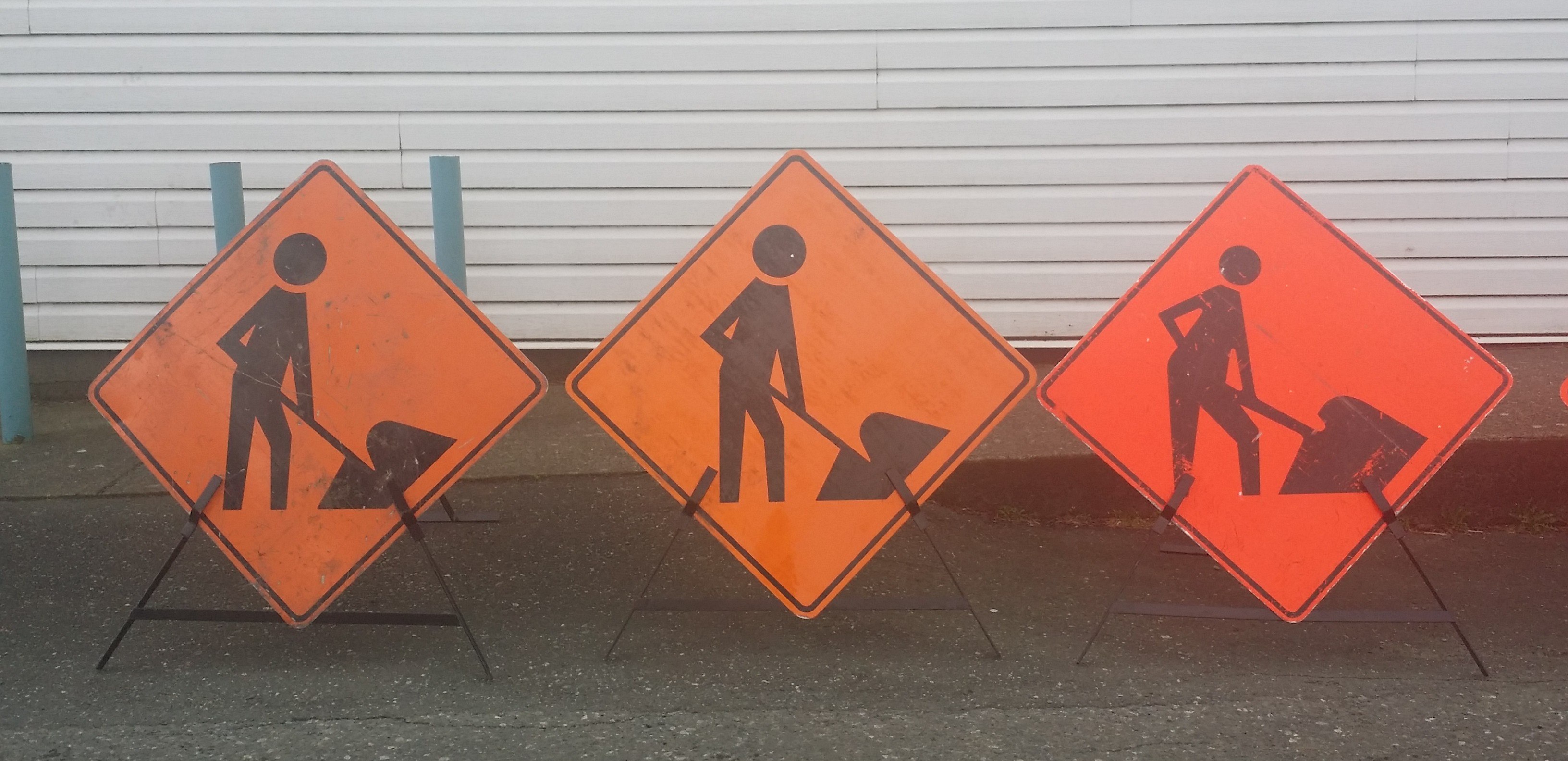 Orange workzone signs