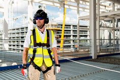 3M Protecta Harness Application Image Airport-120.jpg