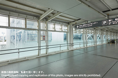 成田国際空港-3M™ ファサラ™ フィルム施工事例