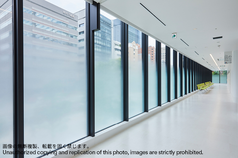 東京医科大学病院-3M™ ファサラ™ フィルム施工事例