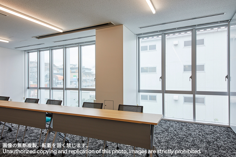 株式会社 寺岡精工 R棟-3M™ ファサラ™ フィルム施工事例