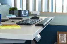 3M Workspace Solutions Wrist Rest, 30 X 3 X 1.03 IN