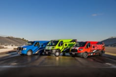 3M™ Print Wrap Film IJ280 with 3M™ Gloss Wrap Overlaminate 8428G, 3 vans on track, front side angle
