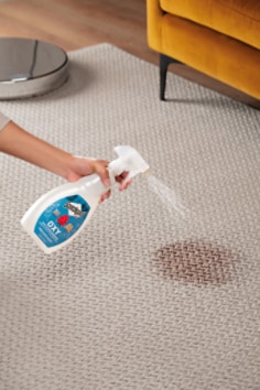 Scotchgard(TM) OXY Spot and Stain Remover