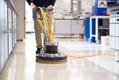 3M_Clean-and-Shine-on-Swing-Machine-Action_R1.jpg