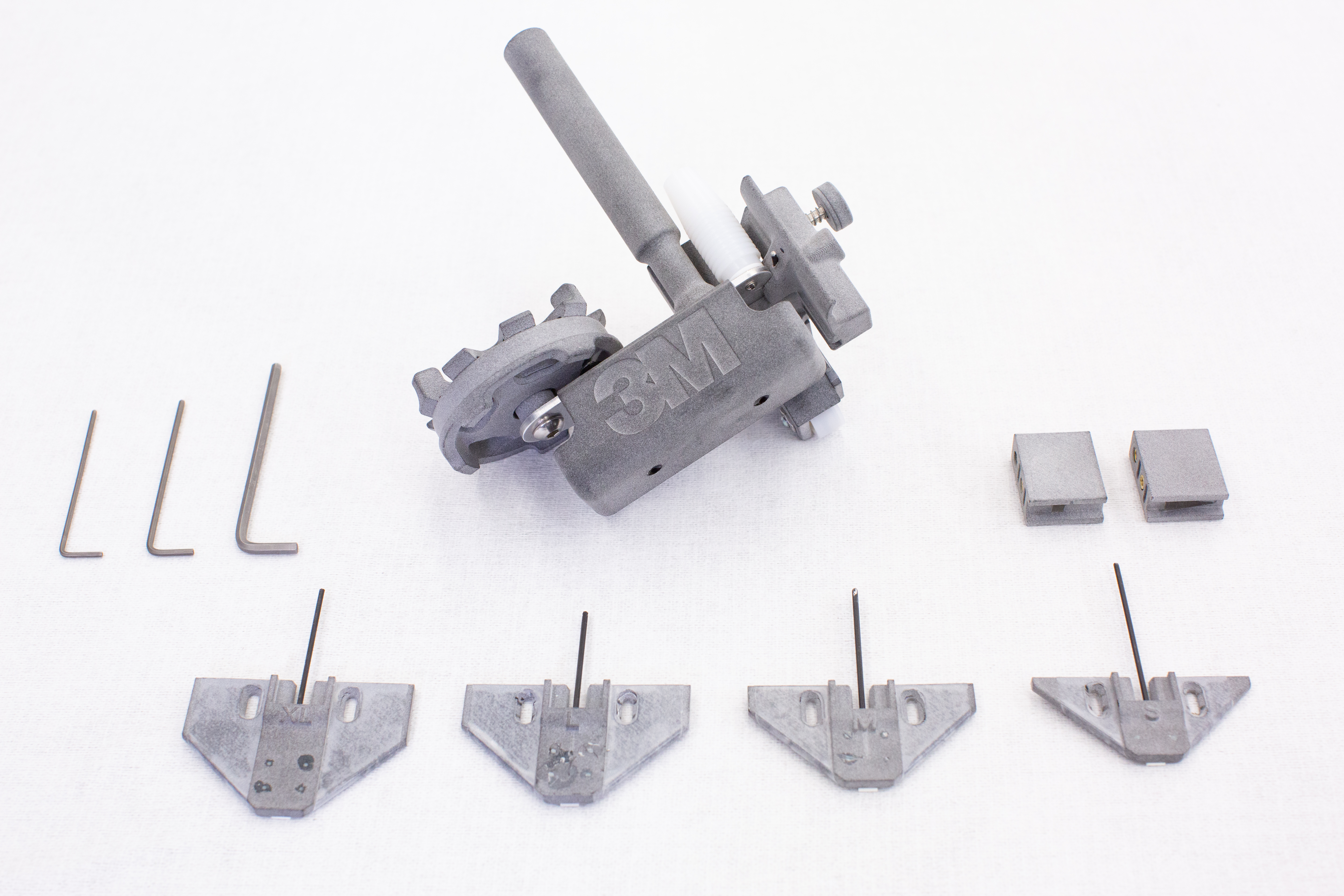 Image of the tips and cutter block options included in the replacement parts kit