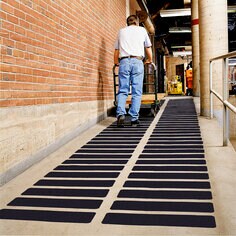 3M™ Safety-Walk™ General Purpose Tapes and Treads 610_RT