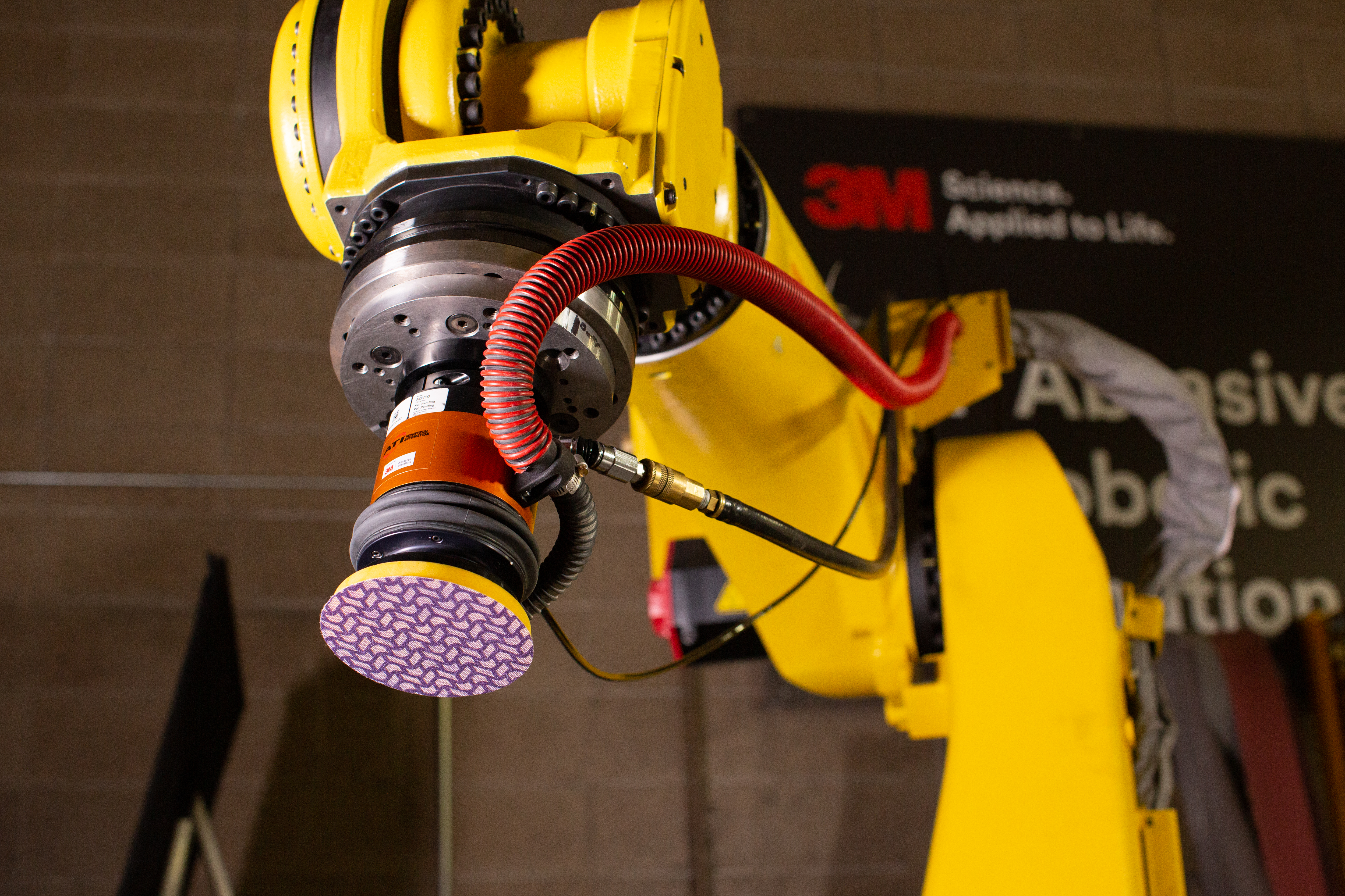 Robotic grinding arm using 3M’s abrasive materials