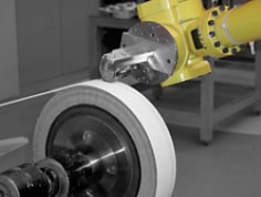 3M(TM) Trizact(TM) Cloth Belt 305EA