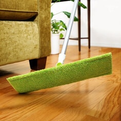 Scotch-Brite™ Microfiber Hardwood Floor Mop Application