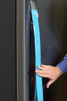3m-clean-removal-holding-tape-8888-fridge-door-0188.jpg