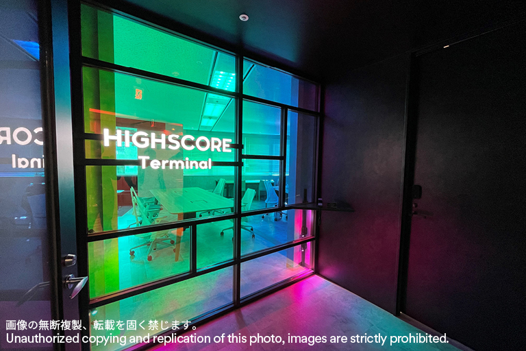 株式会社ハイスコア - オフィスのパーティションへ施工。