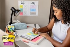 post-it-notes-ss-100-recycled-application-image-studying.jpg