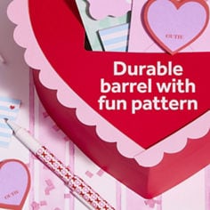 Post-it™ love notes gel pen pink ink, durable barrel with fun pattern pen, write down with style, celebrate valentine's and Galentine's day, gift ready with delightfull desktop accessories.