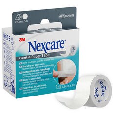 7100396929-nexcare-gentle-paper-tape-white-12-5mm-x-5m-1-roll-next-to-pack.tif