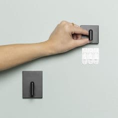 command-decor-metal-hook-matte-black-lifestyle-1.jpg