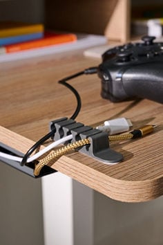 command-17306blk-ef-warp-gaming-cable-clips-black-0601.jpg