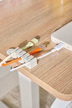command-17306-ef-warp-office-cable-clips-white-0176.jpg