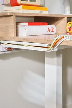 command-17308-ef-warp-office-cable-mgmt-channel-white-0206.jpg