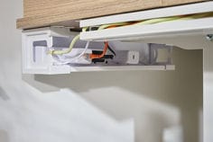 command-17310-ef-warp-office-underdesktray-white-0315.tif