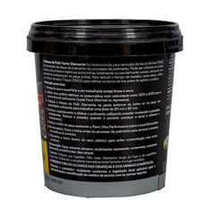 Vista do lado direito de um recipiente preto de composto de polimento 3M Massa de Polir Diamante mostrando instruções de uso e informações de segurança em português, 1 kg.