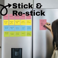 Post-it® Neon Fizz promotional image showing colorful sticky notes used for meal planning and a grocery list on a refrigerator. Text in image reads: “Stick & Re-stick,” “MONDAY,” “TUESDAY,” “WEDNESDAY,” “THURSDAY,” “FRIDAY,” “AVOCADO TOAST,” “CHICKEN SALAD,” “GRILLED SALMON,” “oatmeal with berries,” “Vegetables Soup,” “Stir-fry noodles,” “Scrambled Eggs,” “Quinoa Salad,” “Baked Chicken,” “Yogurt Granola,” “Lentil Soup,” “TACOS,” “Fruit Smoothie,” “Turkey Sandwich,” “Pasta with pesto,” “Groceries,” “salmon,” “pasta,” “avocado,” “lentil,” and “chicken.”