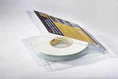 3M(TM) Multipurpose Mounting Tape 4016 clam shell open