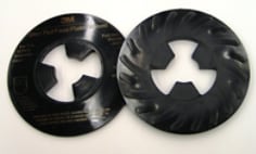 3M(TM) Disc Pad Face Plate Ribbed 81733, 5 in Hard Black