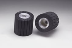 3M(TM) Rubber Slotted Expander Wheel 77722, 3 x 3 in 5/8-11 INT