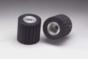 3M™ Rubber Slotted Expander Wheel 77722, 3 in x 3 in x 5/8 in-11 Internal image 3M™ Rubber Slotted Expander Wheel 77722, 3 in x 3 in x 5/8 in-11 Internalimage