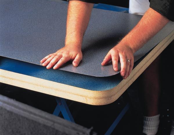 ™ Fastbond Contact Adhesive 2000NF